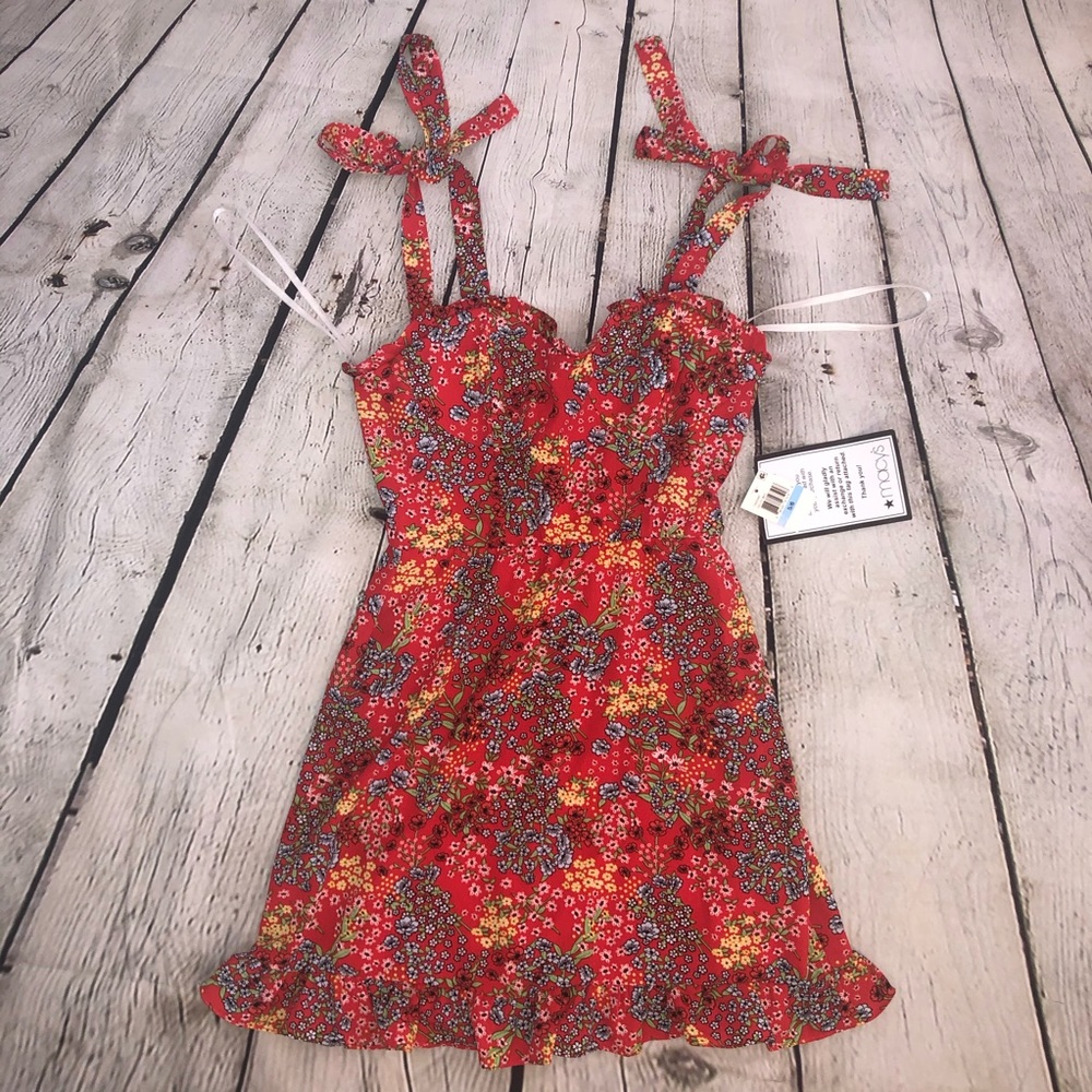 Floral patterned ruffle dress - Picture 3 of 5
